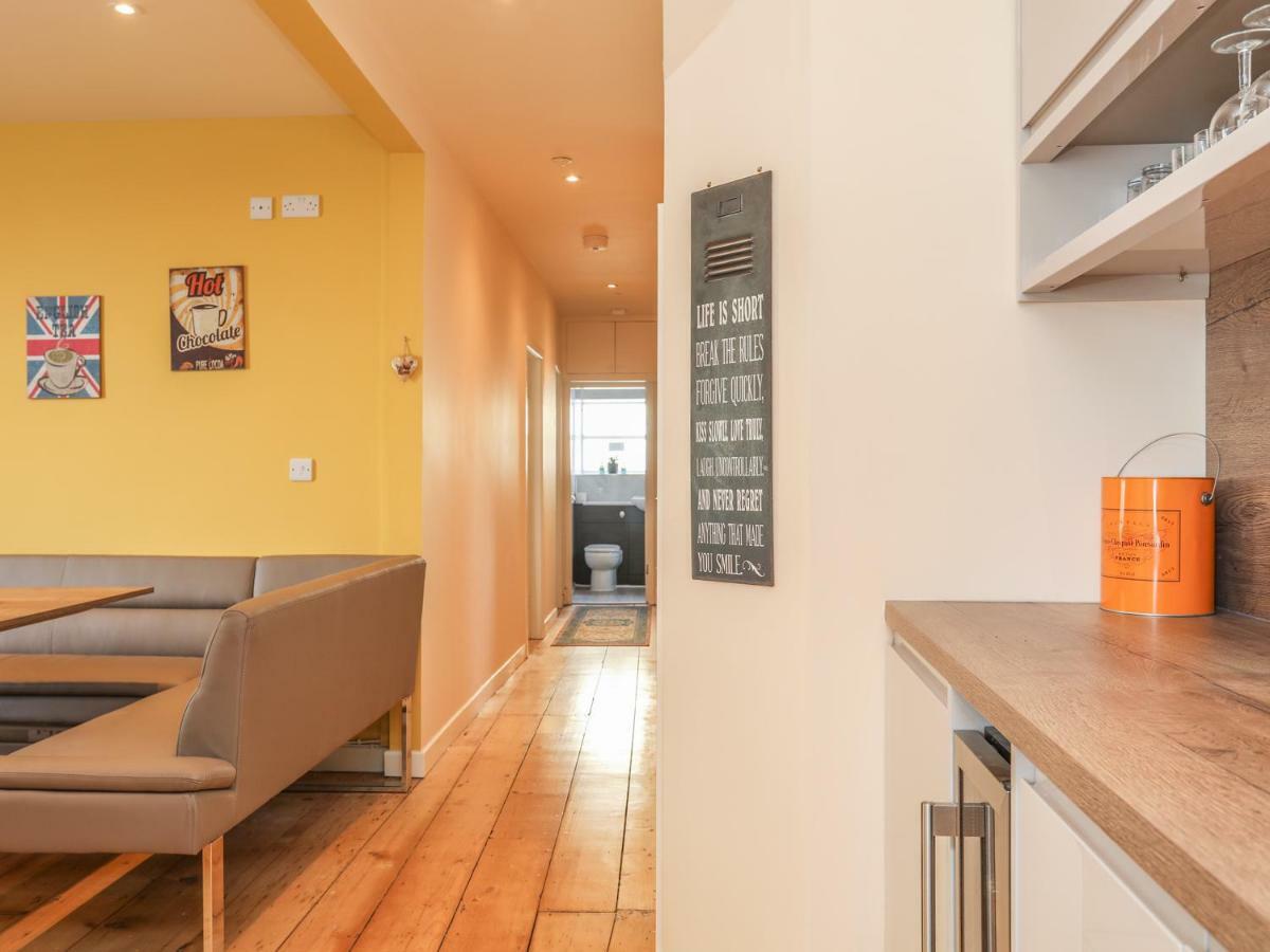 Appartamento Gadlys House - Waters Edge Beaumaris Esterno foto